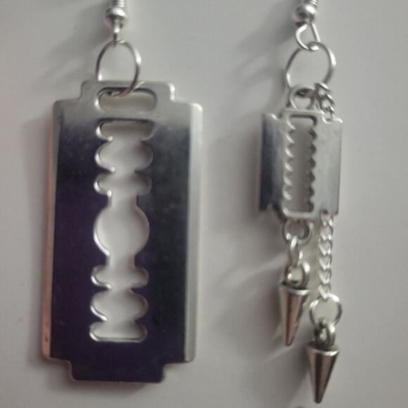 Razor blade and spikes handmade hypoallergenic hooks - Picture 5 of 6